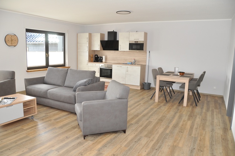 Wohn-Esszimmer Wohn. 3