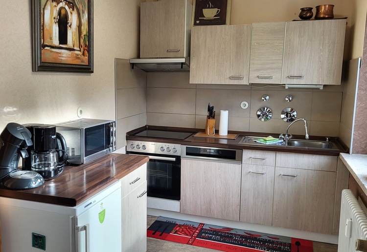 Komplettküche mit Spülmaschine