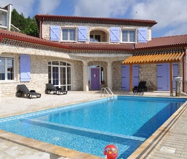 Ferienvilla Rogachevo village