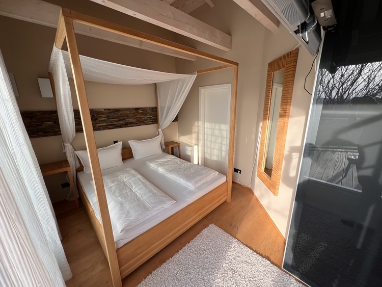 Schlafzimmer, obere Etage