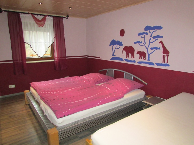 Schlafzimmer 2
