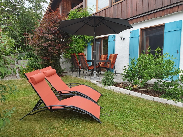 Terrasse und Garten