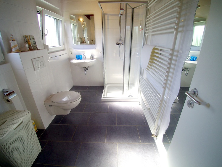 Helles & modernes Bad