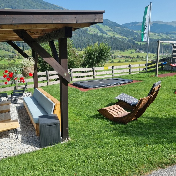 Spielplatz mit Freisitz