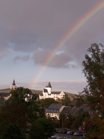Blick auf Kirche und Schloss