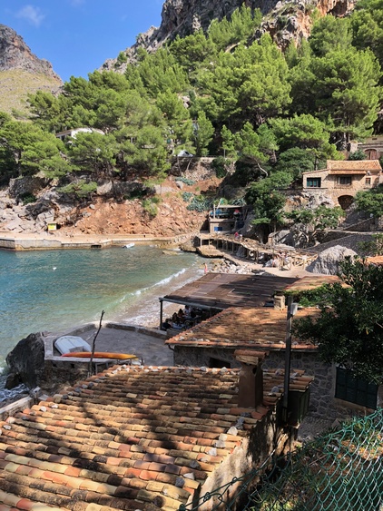 Cala Deia mit Restaurant!