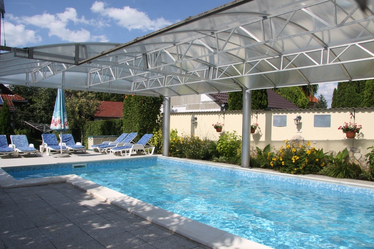 Ferienhaus Siofok Plattensee Balaton Somogy Familiefreundliches Ferienhaus Mit Klima Pool Kinderbecken Ferienwohnung Ferienhauser Ferienwohnungen Urlaub Auf Dem Bauernhof Privat