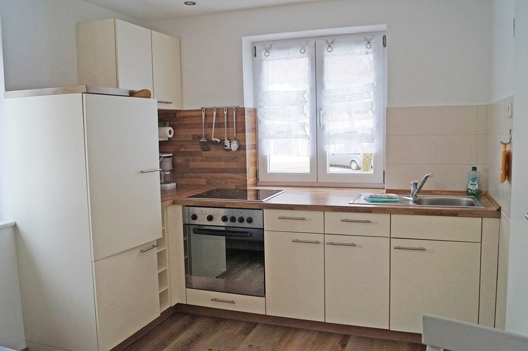 Voll ausgestattete Küche