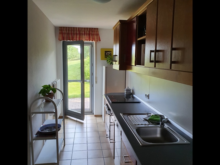 mit Ausgang zur Terrasse