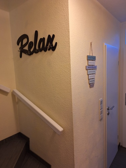 Treppenaufgang - EG zur 1. Etage