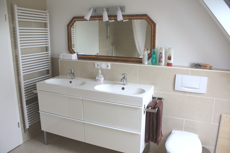 Das moderne Badezimmer