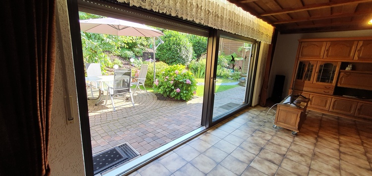 Ausgang Wohnzimmer zurTerrasse