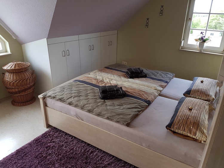 Schlafzimmer1