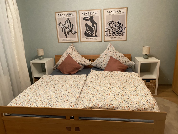 Schlafraum mit Doppelbett