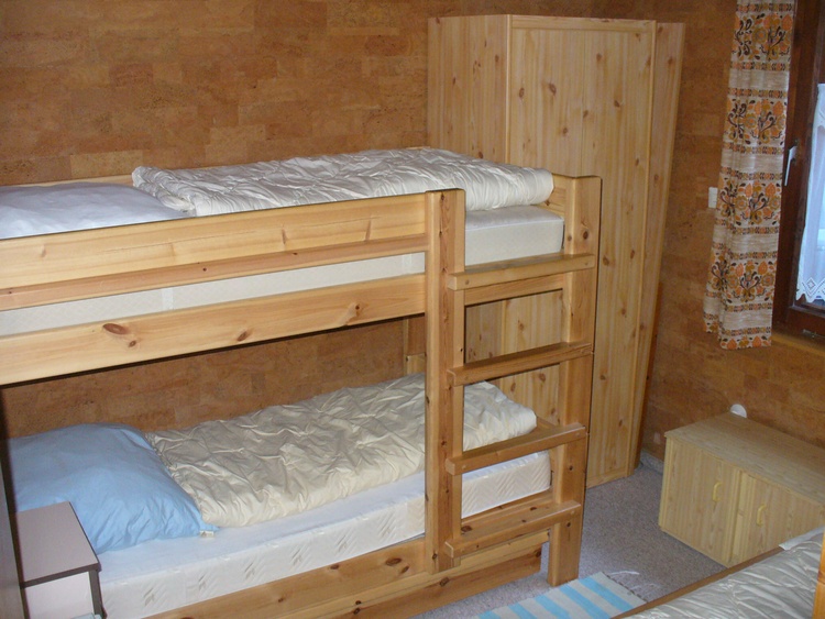 Etagenbett und Einzelbett