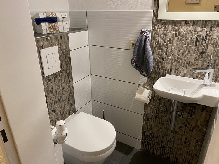 Separates Gäste-WC im Erdgeschoss