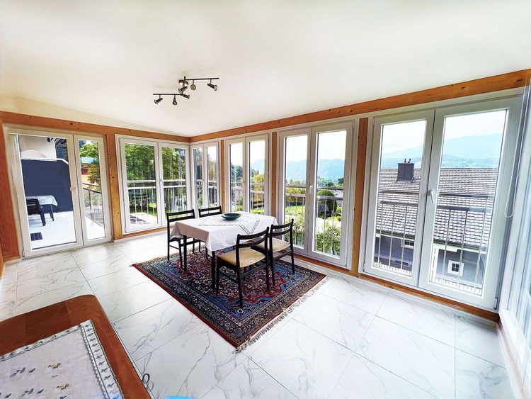 Nachmittage im Wintergarten