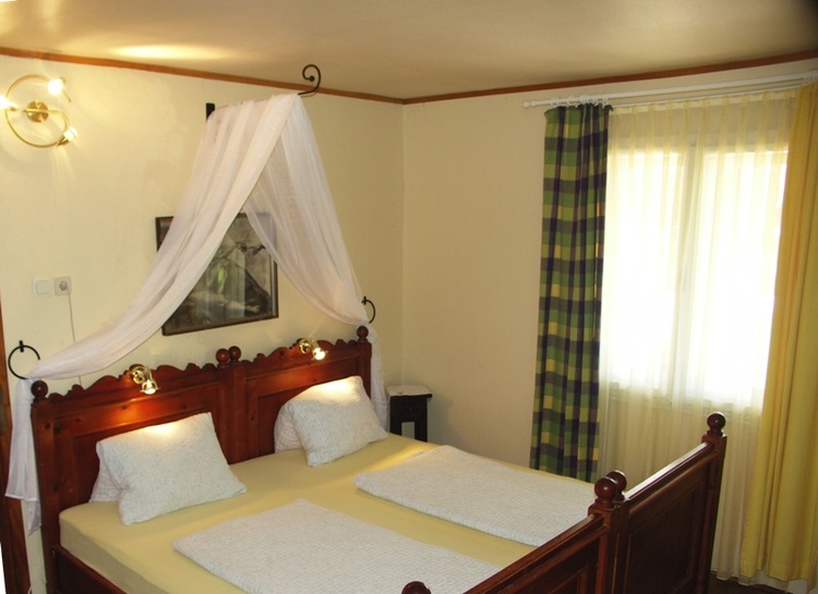 Schlafzimmerf Landhaus