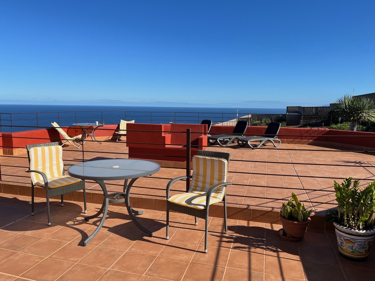 Bella Vista - Blick zur angrenzenden Gemeinschaftsterrasse