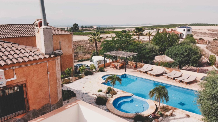 Pool Gelände & Garten