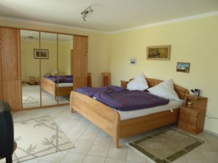1. Schlafzimmer Windland