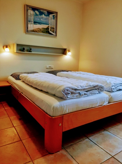 Master Bedroom, Waschbecken, Fliegenfenster, usw