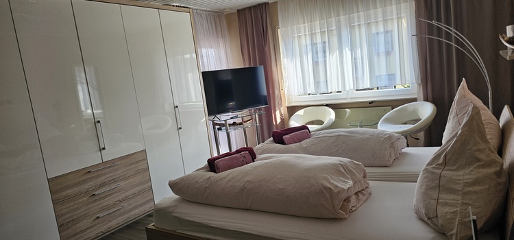 Schlafzimmer 1 mit Internet TV