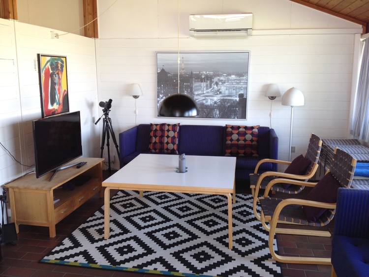 Wohnzimmer mit Holzofen, Wärmebläser, W-Lan, deutsche TV-Programme und natürlich Meerblick