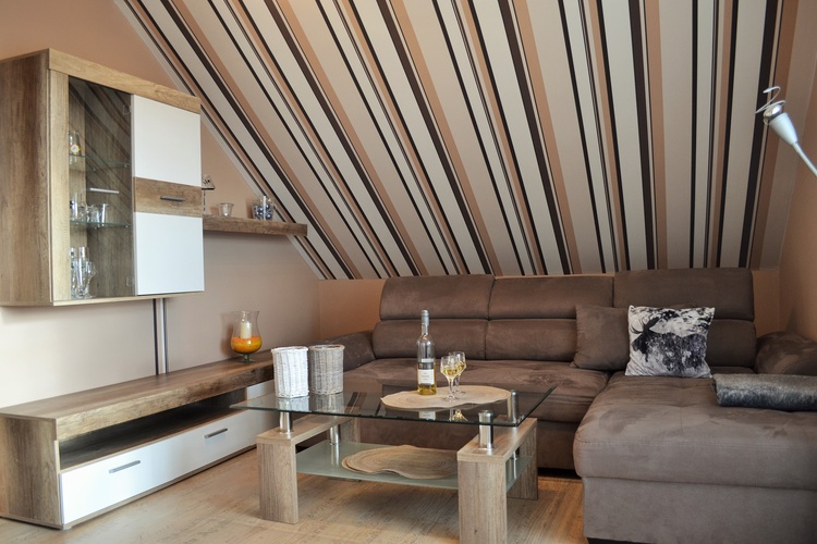 Wohnzimmer 45 m² Sofa zum Bett