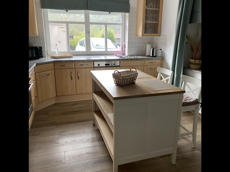 Küche mit Eßbereich