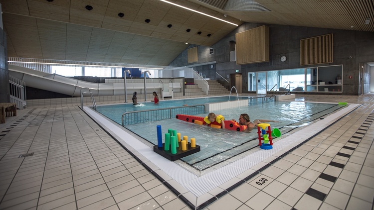 Frei eintritt zu die neue Schwimmhalle