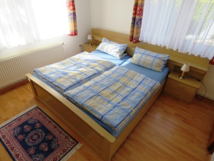 Schlafzimmer II mit zwei Betten