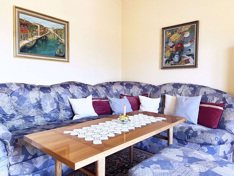 Abschalten im bequemen Wohnzimmer