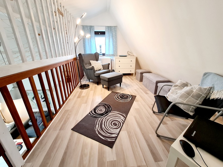 Offene Galerie mit Leseecke