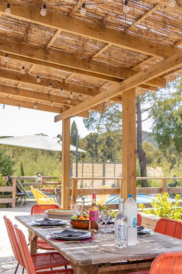 Coin repas extérieur