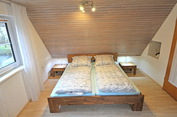 Schlafzimmer 2