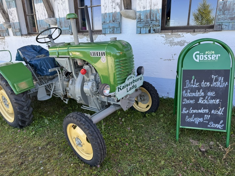 Traktor auf der Kaiserburg
