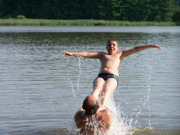 Badespaß in 300 Metern: der Schönlager See mit drei Badestellen und kaum Menschen