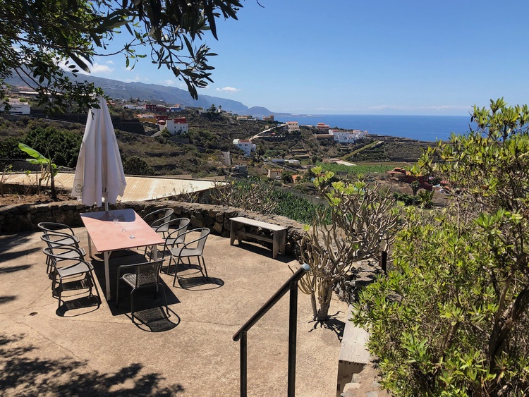Ausblick vom Mirador mit Barbecue