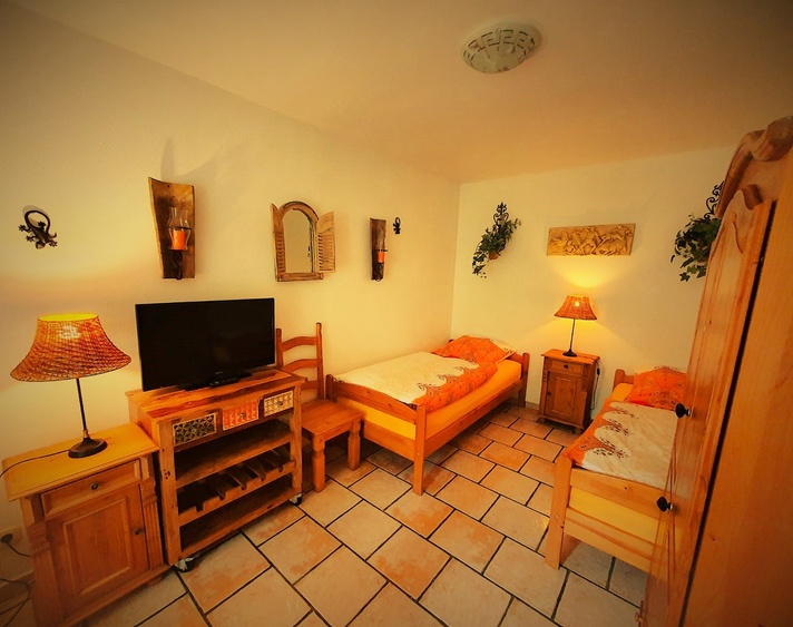 Das "Kutscherhaus Casa Chabeli" verfügt über 4 Schlafzimmer