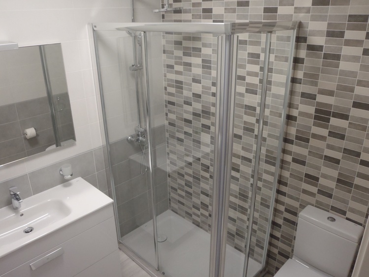 Badezimmer mit Föhn
