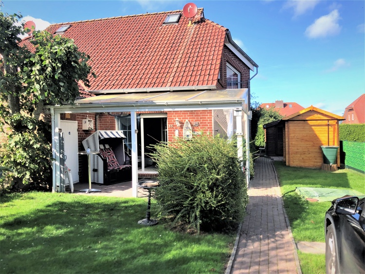 Haus, Garten, Terrasse