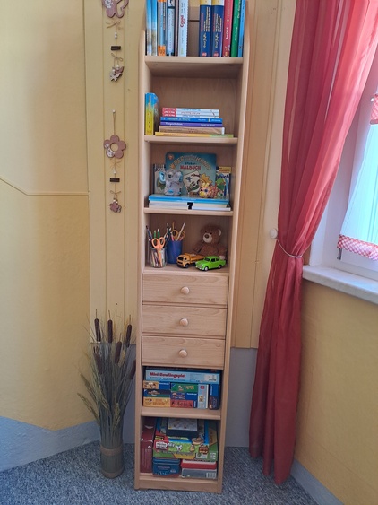 Spiele, Bücher, Malutensilien für unsere Gäste