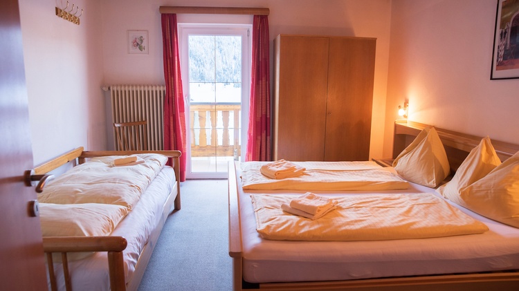 Dreibettzimmer im zweiten Stock