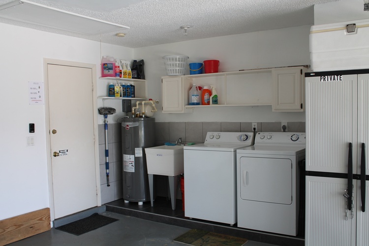 Waschmaschine und Trockner zu Ihrer Verfügung