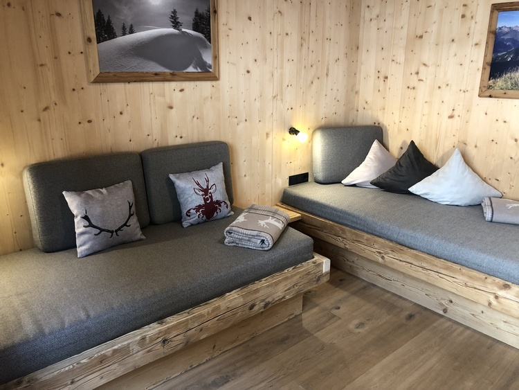 Ruheraum mit Schlafsofas im EG