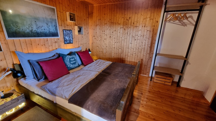 Schlafzimmer 1 (Durchgangszimmer)