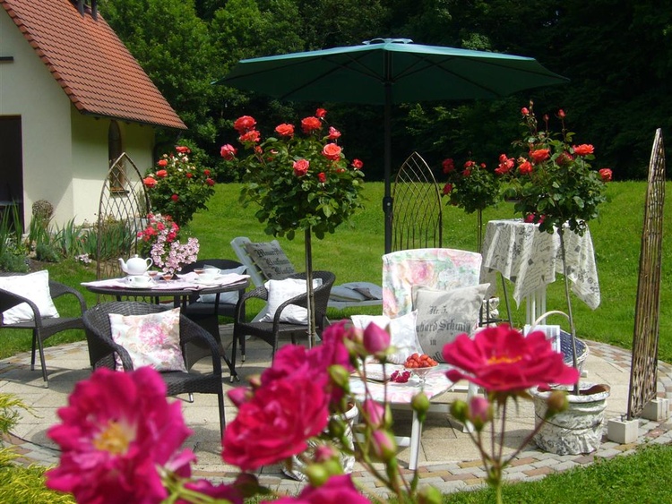 Sonnenliegen, Sitzgruppe, Sonnenschirm...