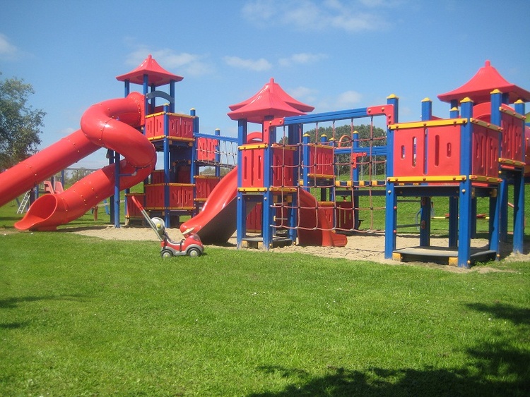 Spielplatz Indoor / Outdoor