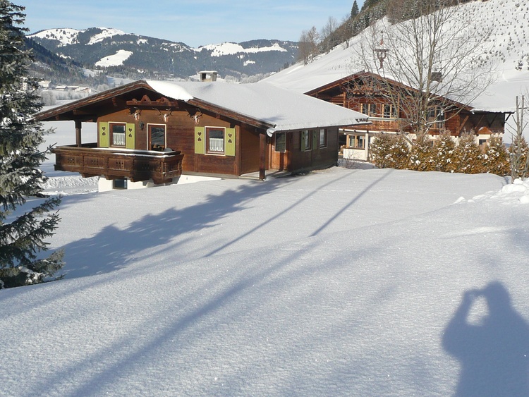 hier wohnen am Kachelofen ...